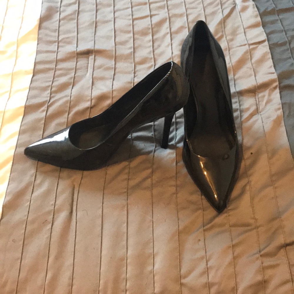 Heels - Picture 2 of 4
